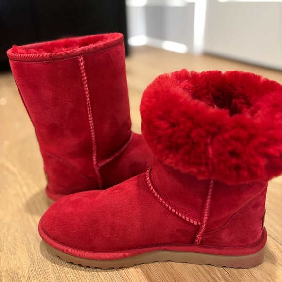 UGG Women's Mid Length Classic Boot - Picture 3 of 5